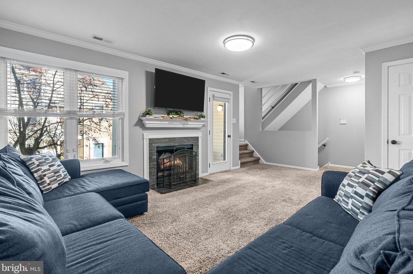 212 Jennifer Ct, Levittown PA  19057-3627 exterior