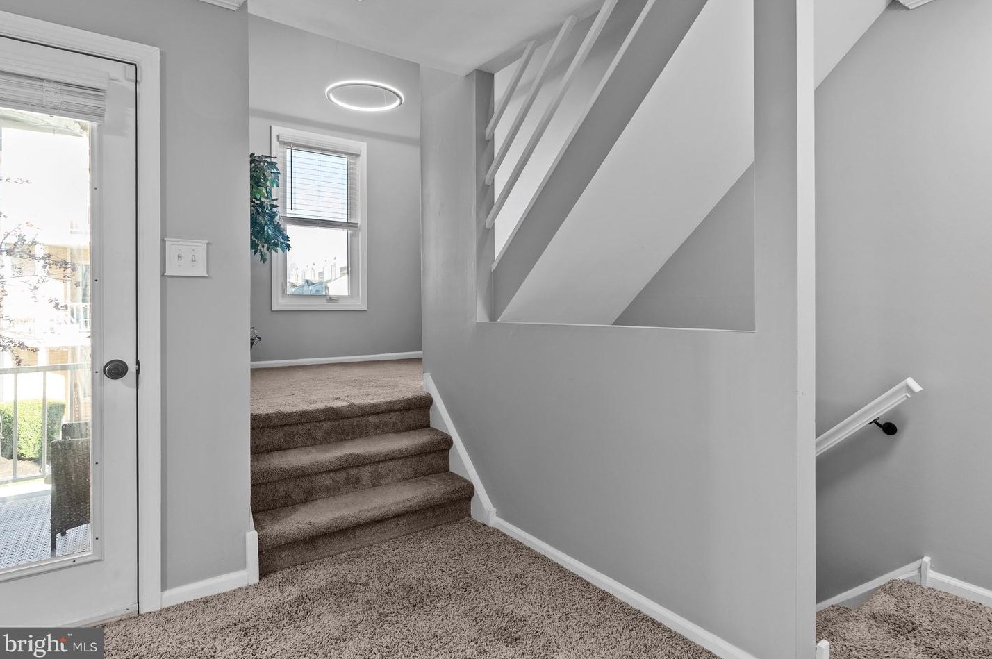 212 Jennifer Ct, Levittown PA  19057-3627 exterior