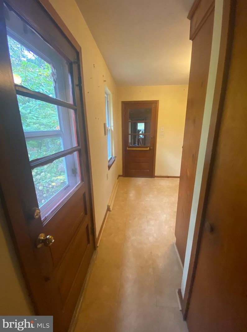 483 Linton Hl Rd, Upper Makefield PA 18940-1205 exterior