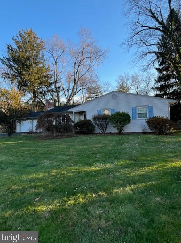 9 Highview Ln, Yardley, PA 19067-4203