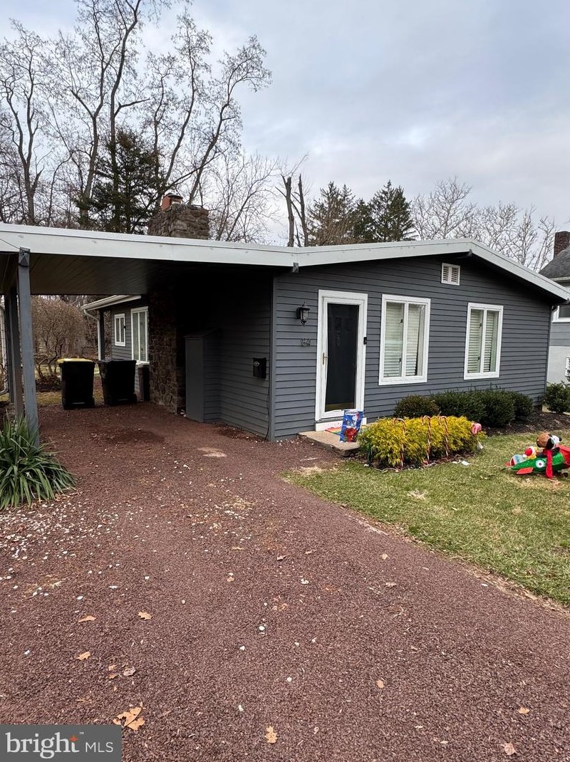 84 Buttonwood St, New Hope, PA 18938