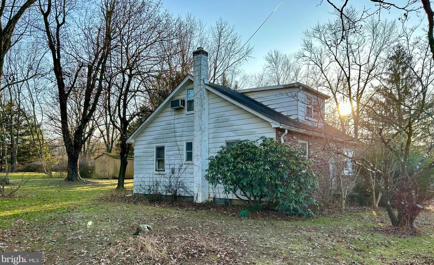 119 3 Mile Run Rd, Sellersville, PA 18960-1821