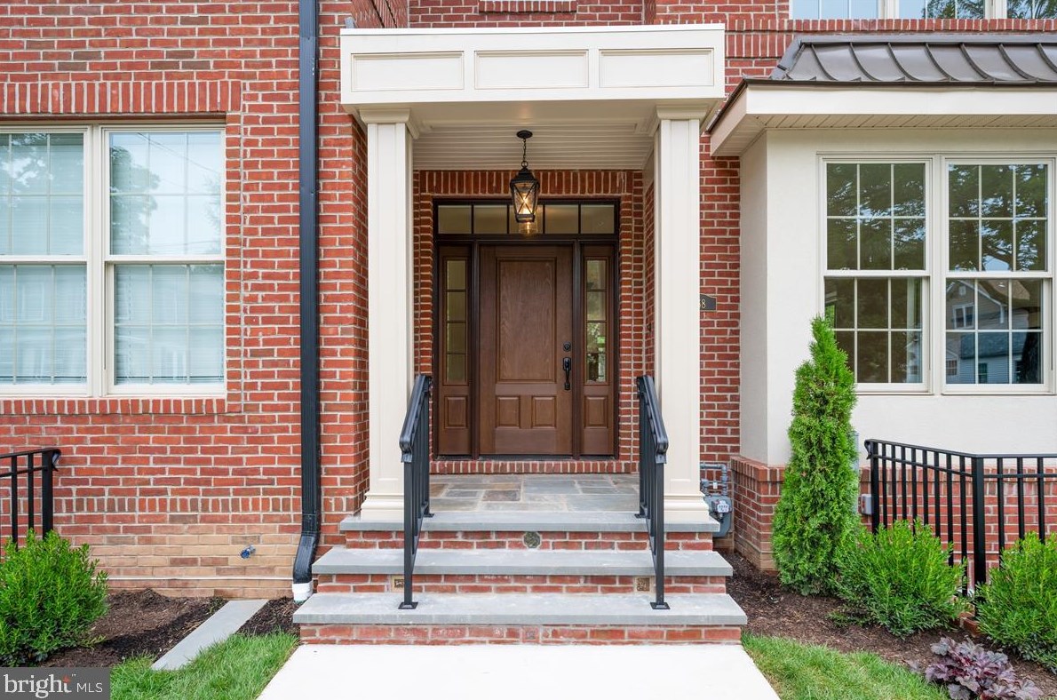 268 W Ashland St, Gardenville, PA 18901