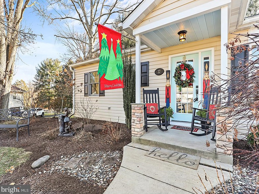 22 Elm Terrace, Gardenville, PA 18901