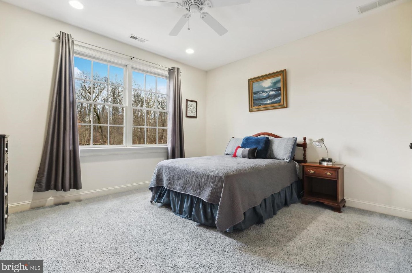 5418 Brookside Ct, Gardenville PA  18902-5552 exterior