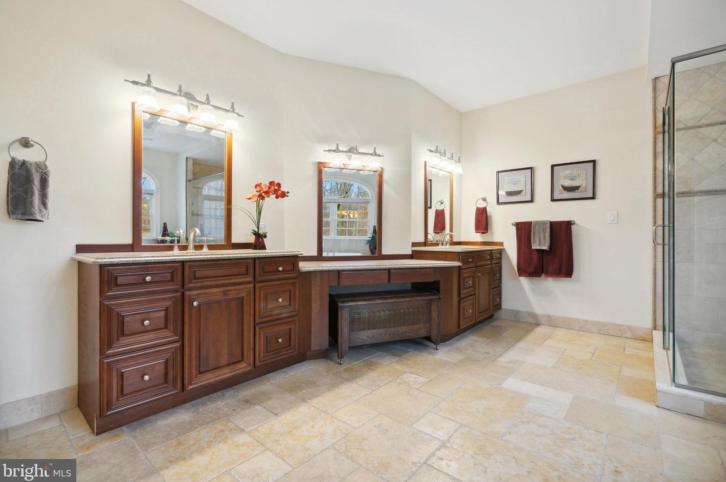 5418 Brookside Ct, Gardenville PA  18902-5552 exterior