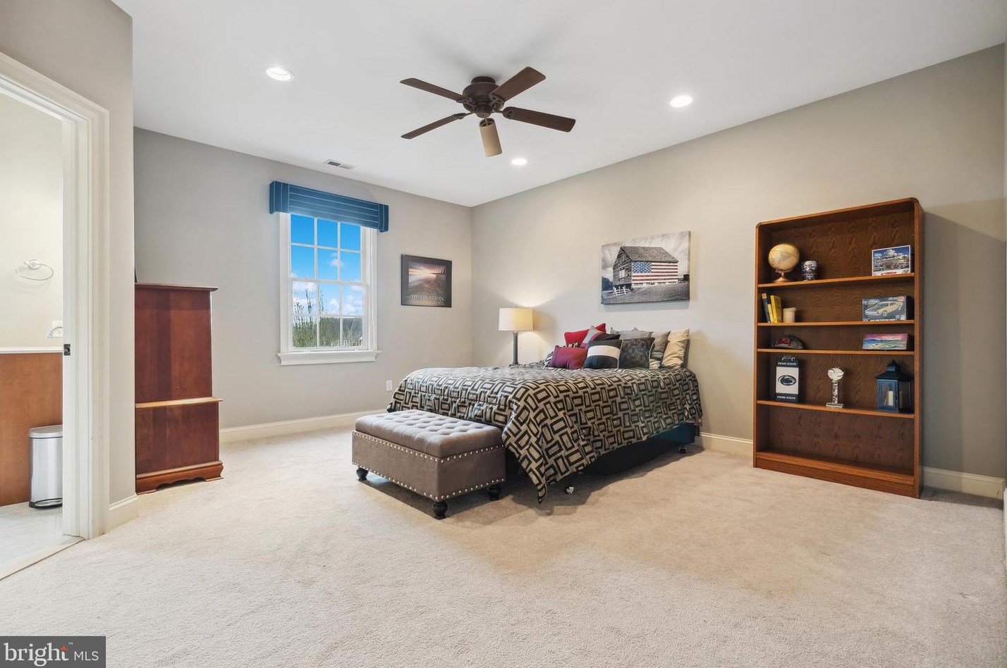 5418 Brookside Ct, Gardenville PA  18902-5552 exterior