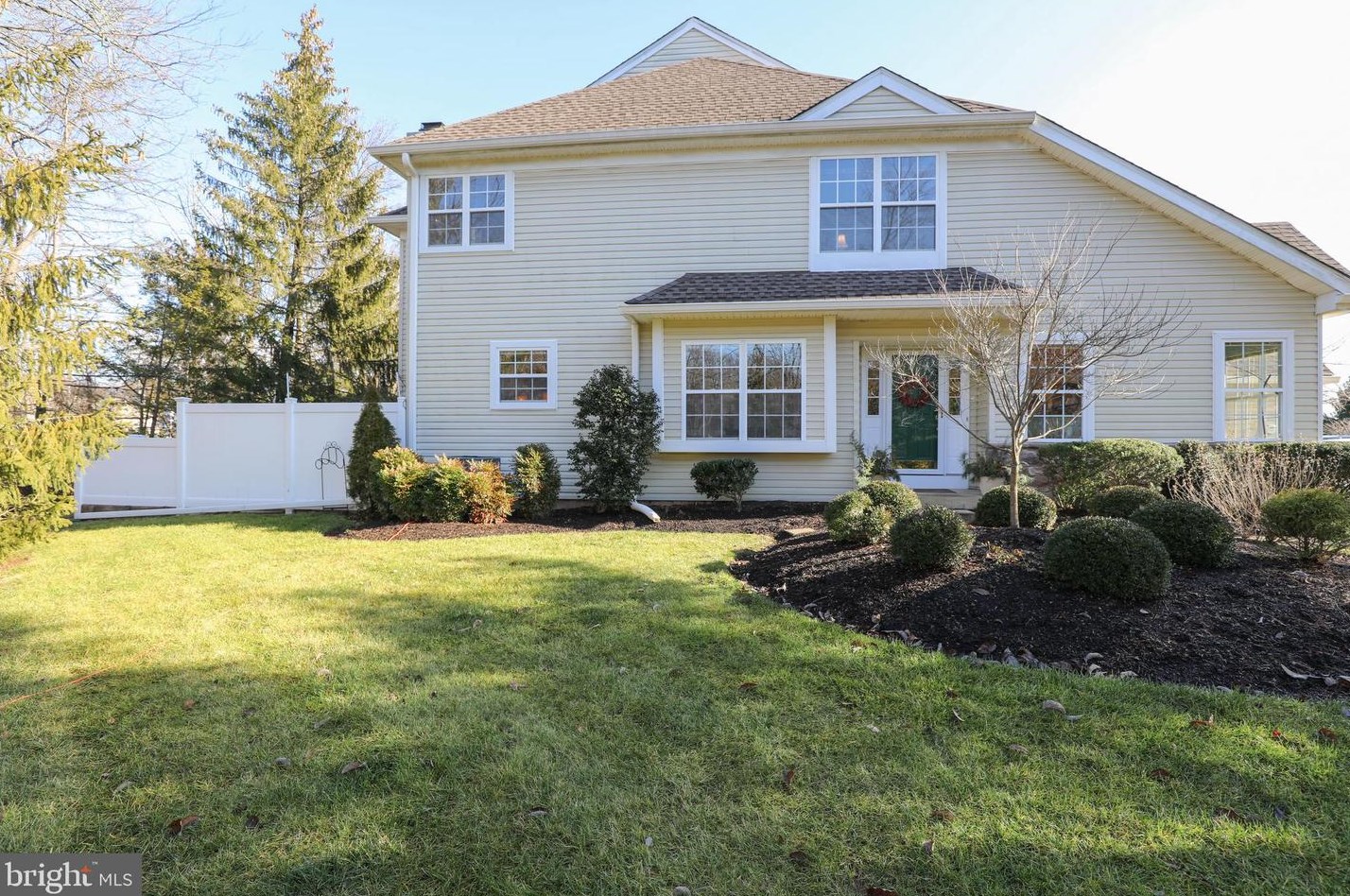 512 Waterford Ct #85, New Hope, PA 18938