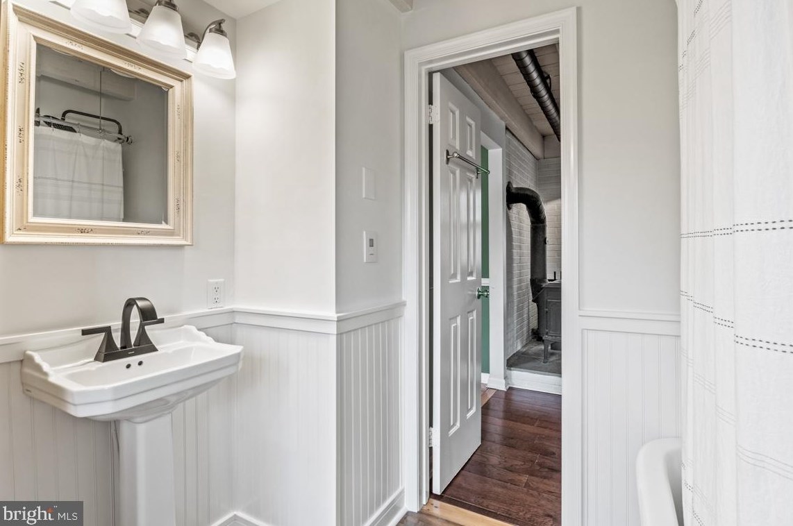 1896 Lower State Rd, Gardenville PA  18901-2669 exterior