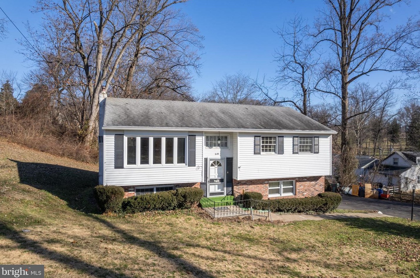 649 Neshaminy St, Langhorne, PA 19047