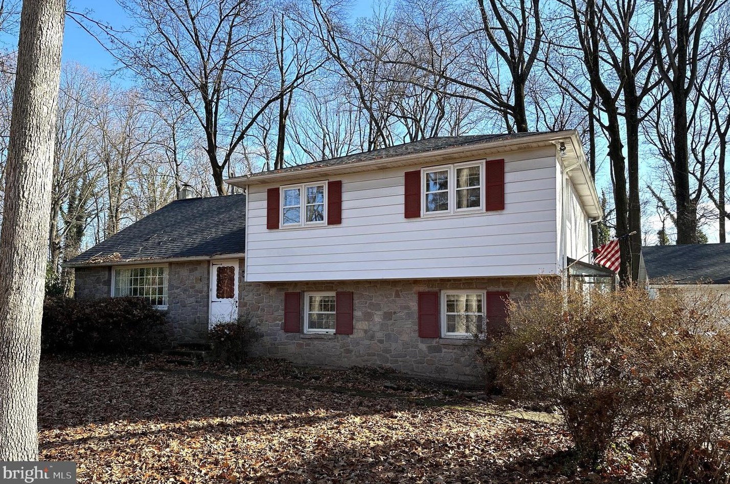 1111 Sandy Ridge Rd, Gardenville, PA