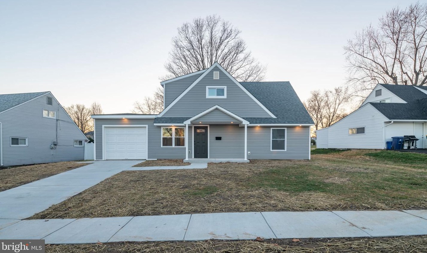 65 Rambler Ln, Levittown PA  19055-1401 exterior