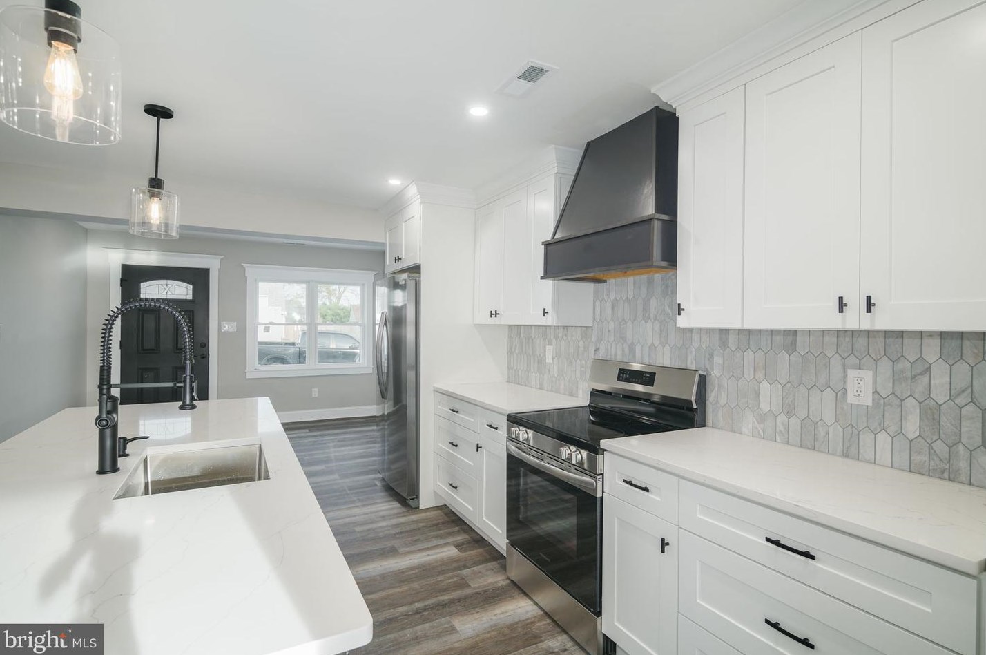 65 Rambler Ln, Levittown PA  19055-1401 exterior