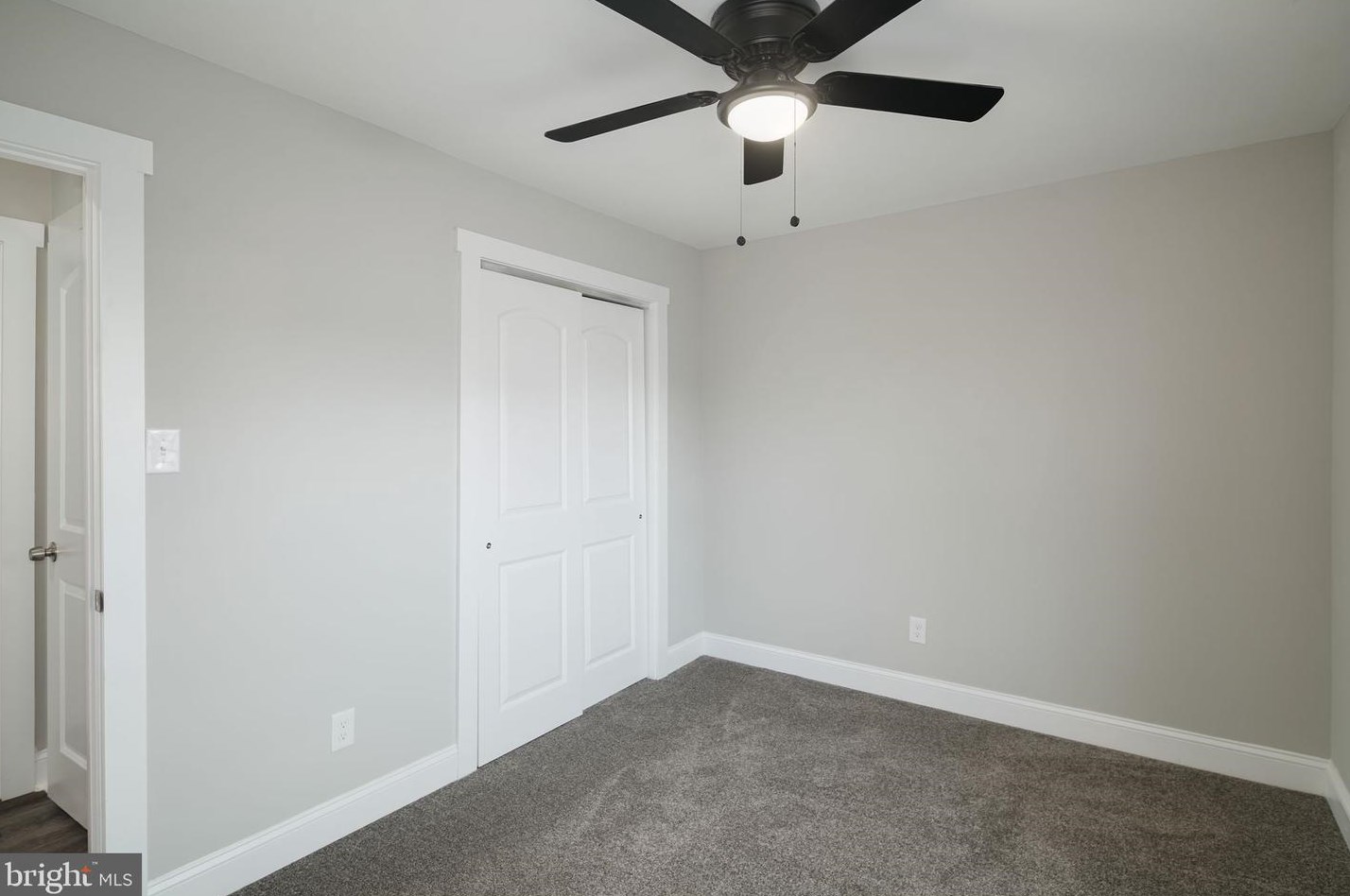 65 Rambler Ln, Levittown PA  19055-1401 exterior