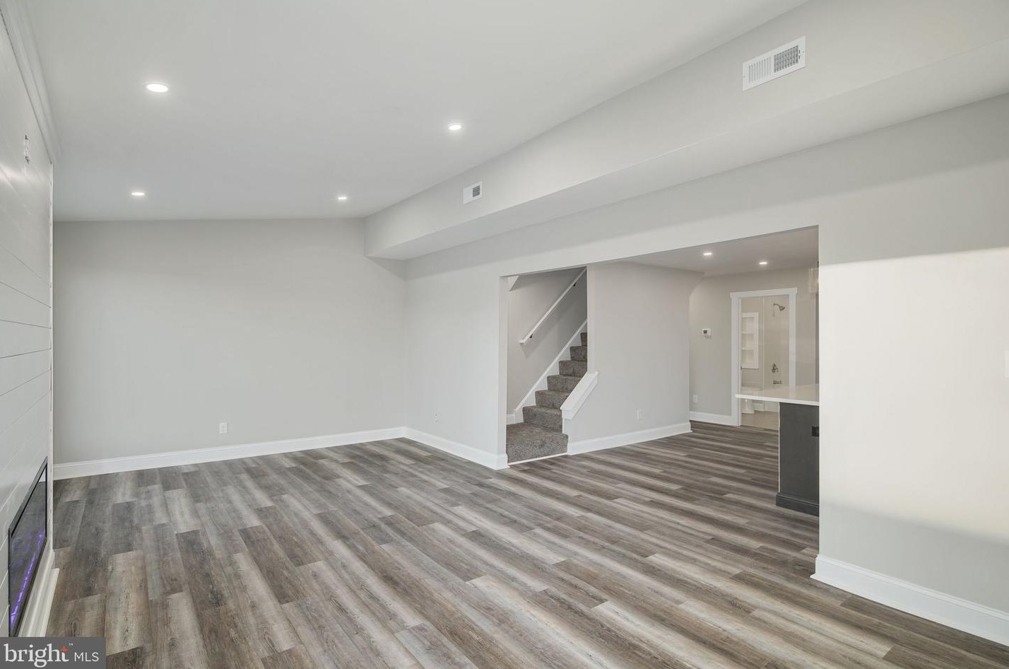 65 Rambler Ln, Levittown PA  19055-1401 exterior