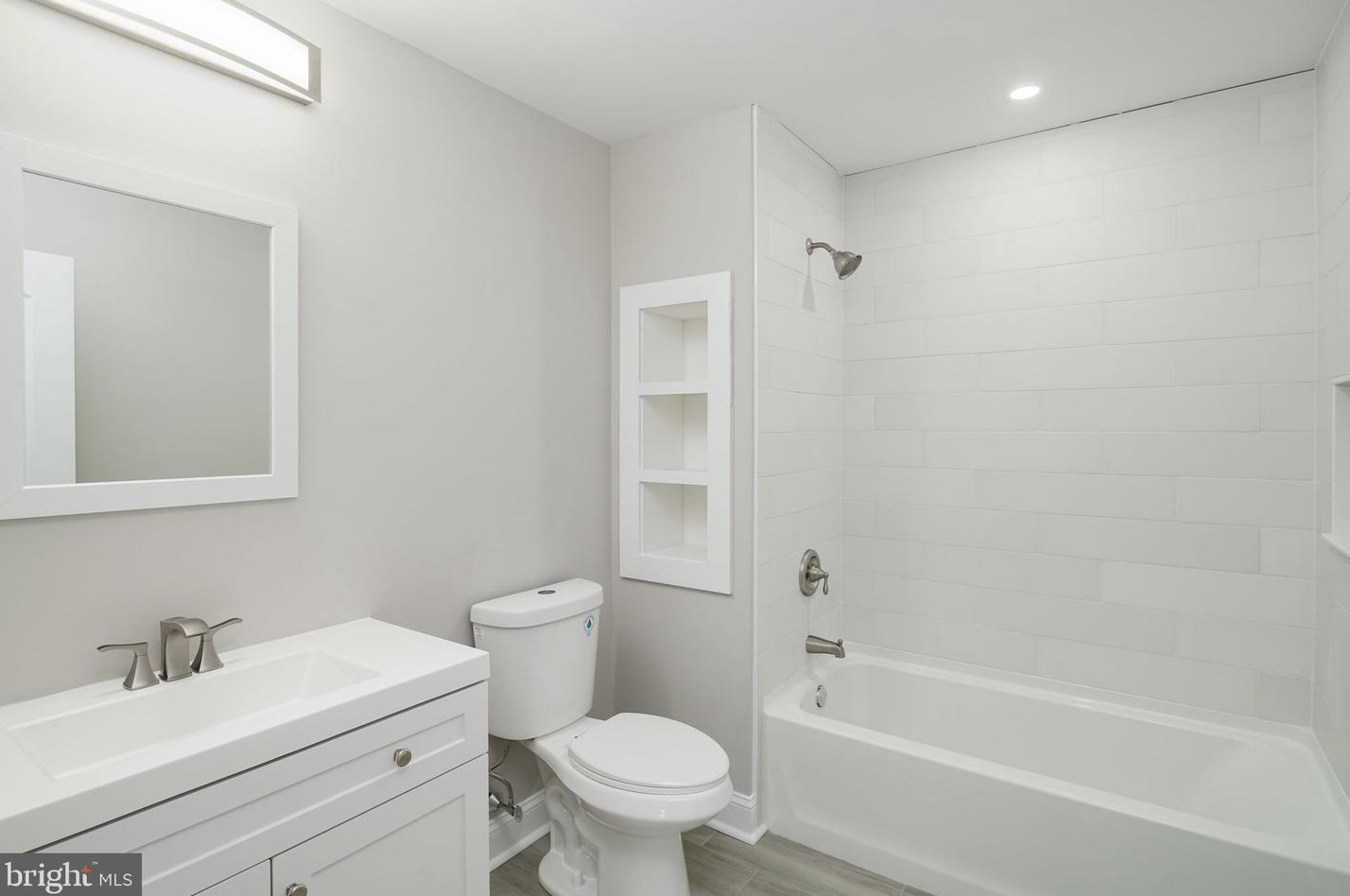 65 Rambler Ln, Levittown PA  19055-1401 exterior