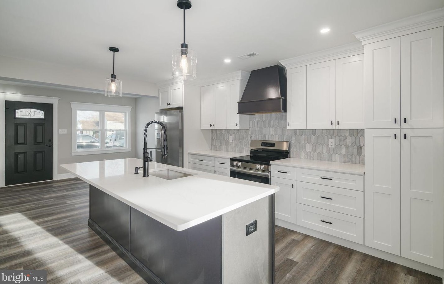 65 Rambler Ln, Levittown PA  19055-1401 exterior