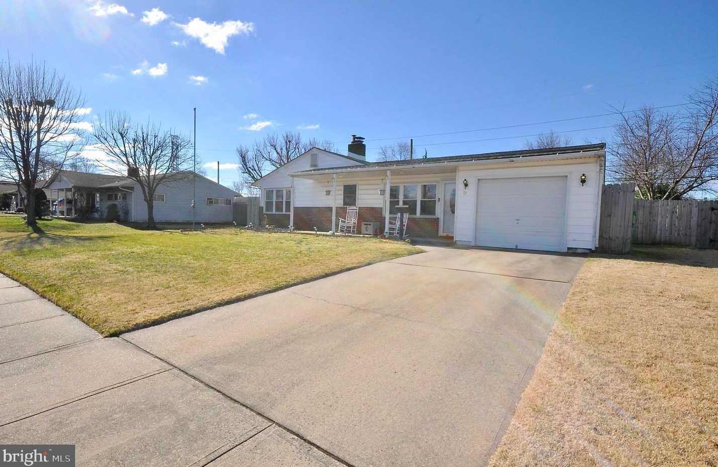 17 Disk Ln, Levittown PA  19055-1713 exterior