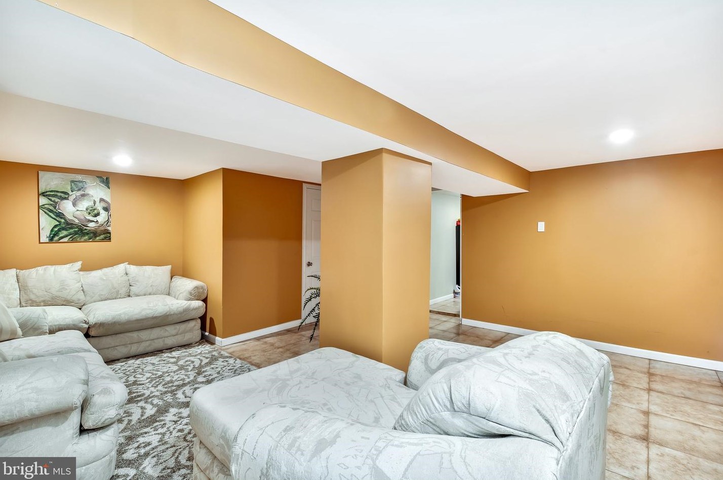 47 Woodside Ave, Levittown PA  19057-4507 exterior