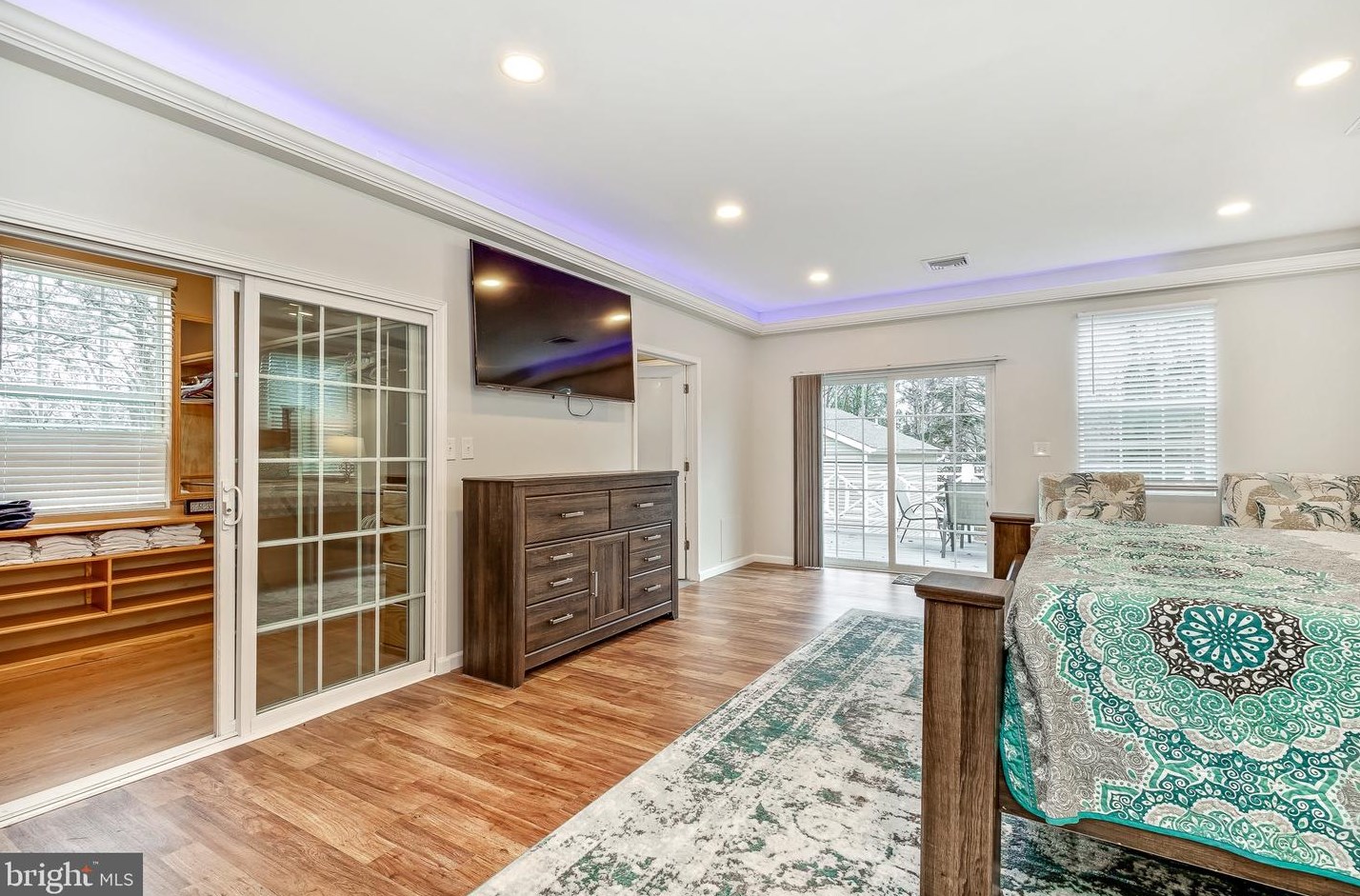 47 Woodside Ave, Levittown PA  19057-4507 exterior