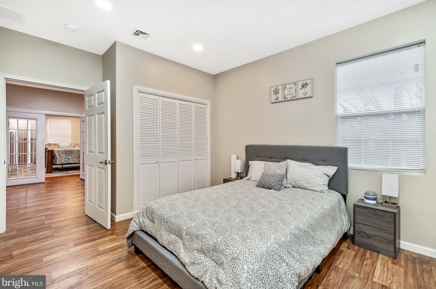 47 Woodside Ave, Levittown PA  19057-4507 exterior