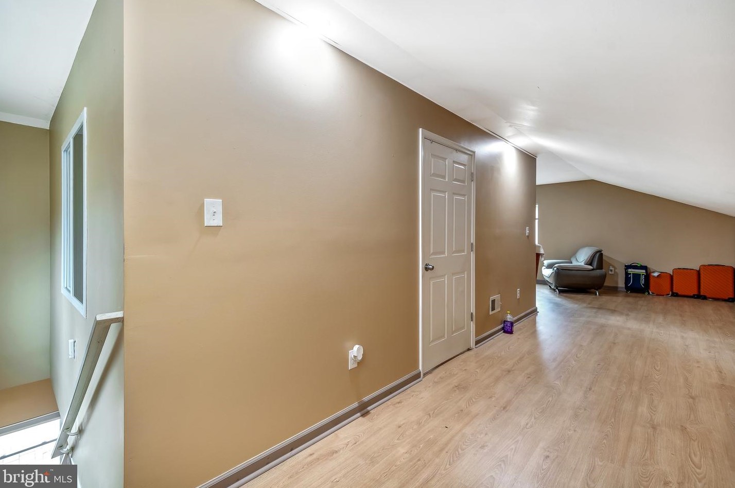 47 Woodside Ave, Levittown PA  19057-4507 exterior