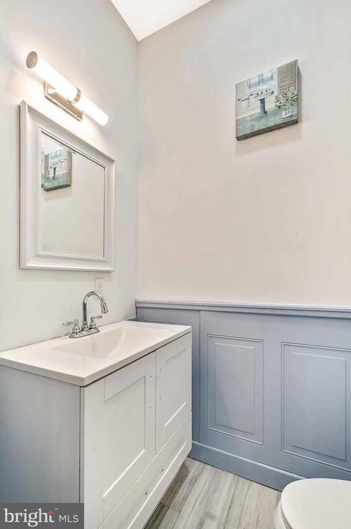 47 Woodside Ave, Levittown PA  19057-4507 exterior