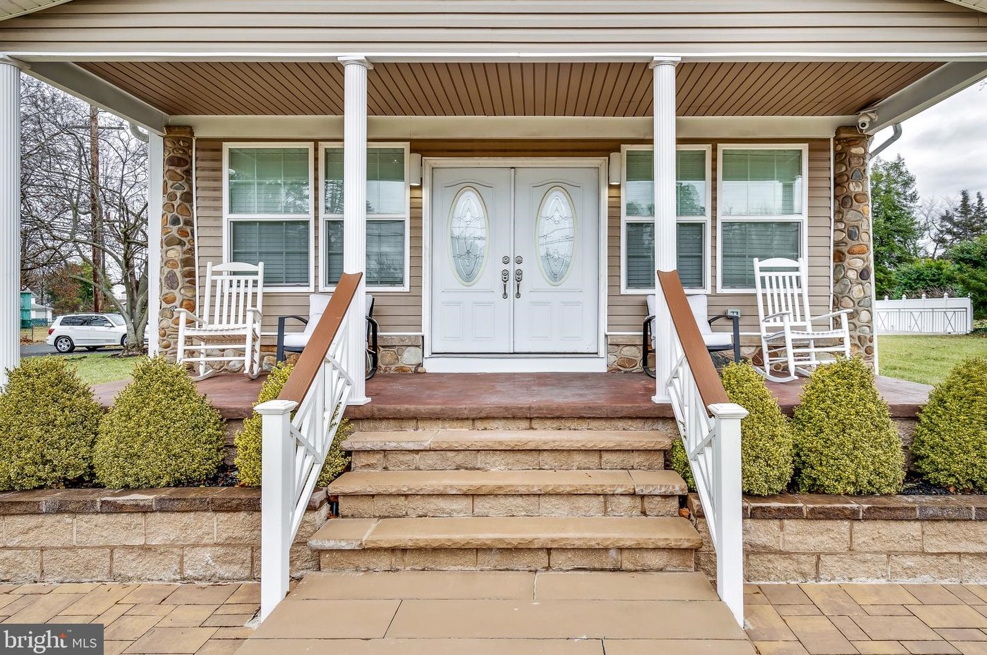 47 Woodside Ave, Levittown PA  19057-4507 exterior