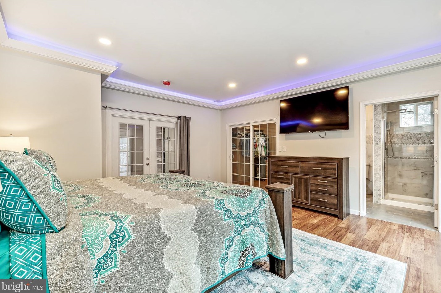 47 Woodside Ave, Levittown PA  19057-4507 exterior