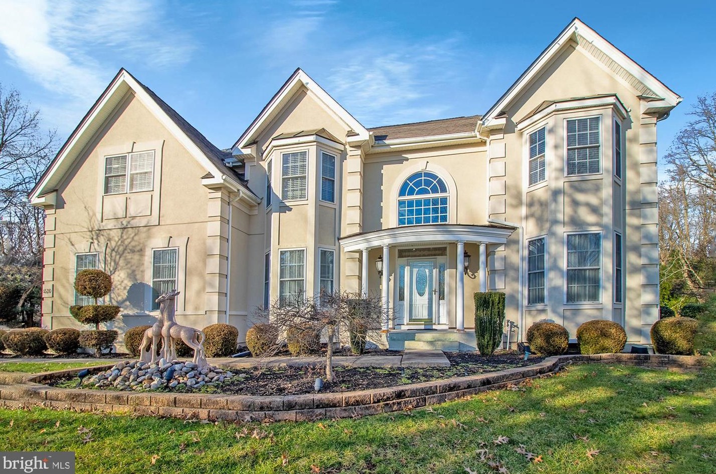 620 Deerbrook Dr, Yardley, PA 19067