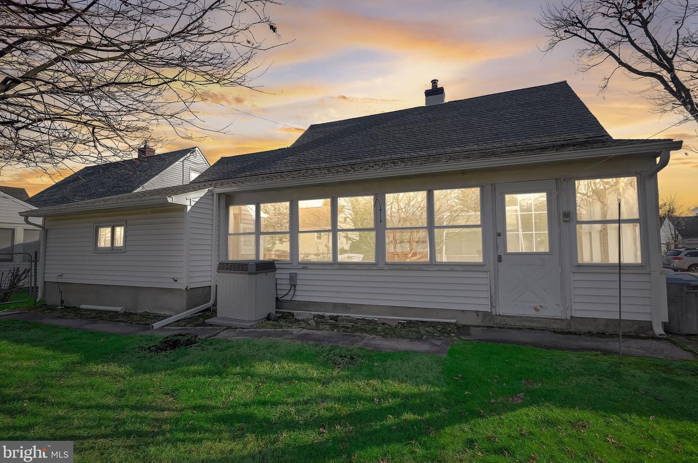 418 Hillcrest Ave, Yardley, PA 19067