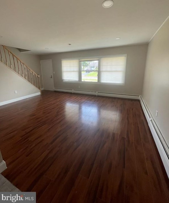 15 Queen Anne Rd, Levittown, PA 19057