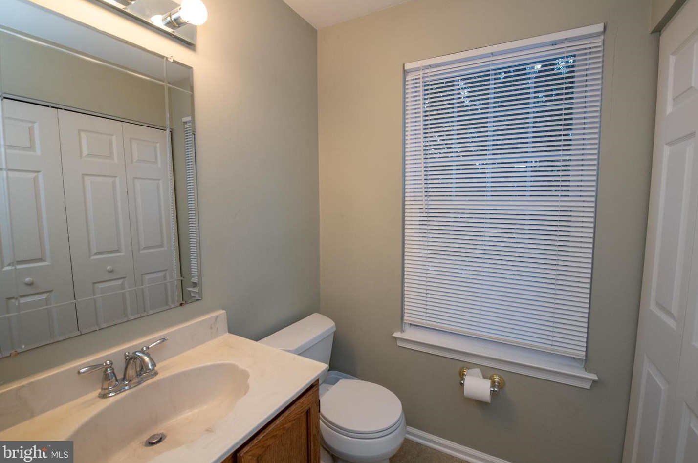 13 Ascot Ct, Upper Makefield PA  18940-1636 exterior