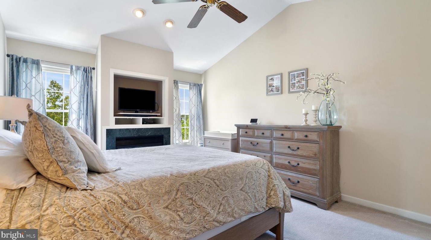 4547 Old Oak Rd, Gardenville PA  18902 exterior