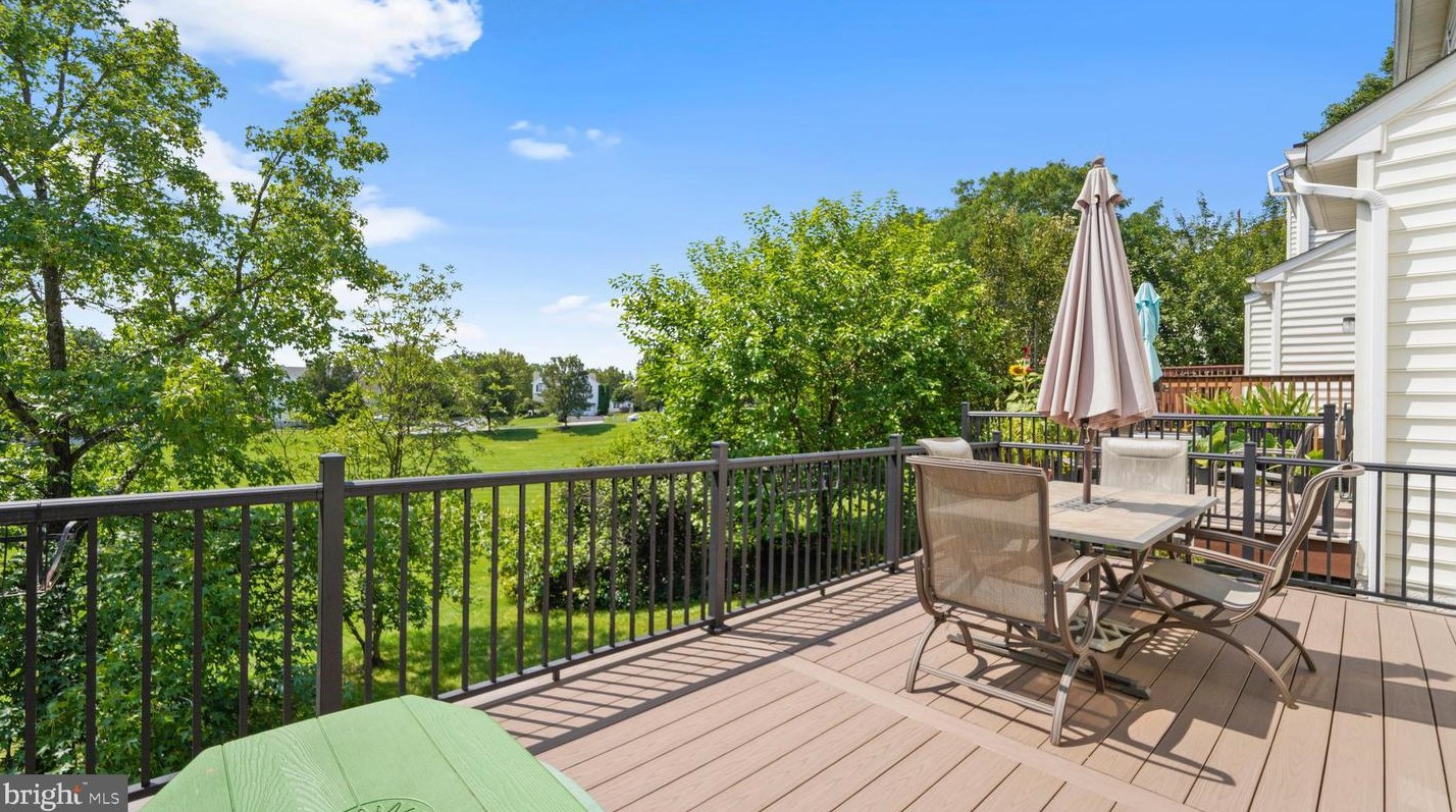 4547 Old Oak Rd, Gardenville PA  18902 exterior