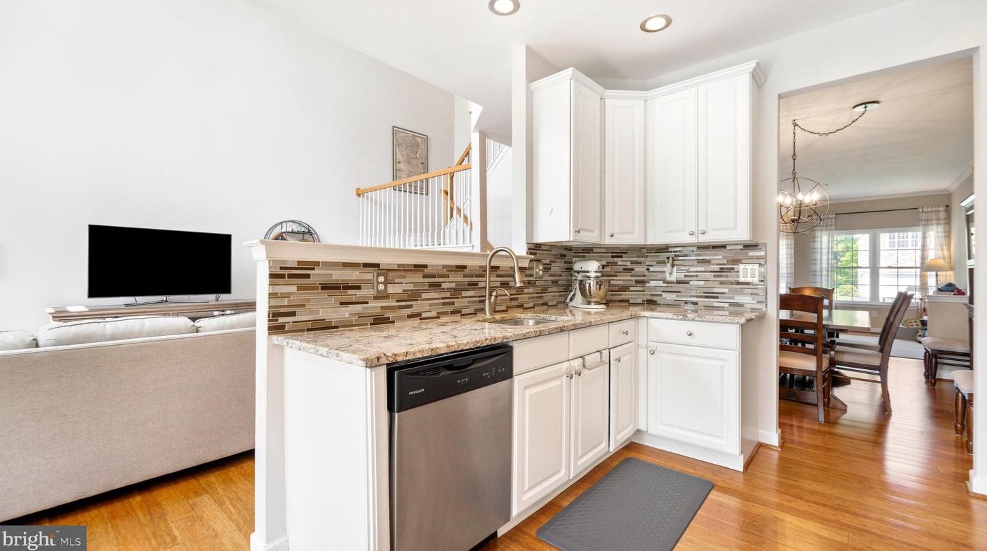 4547 Old Oak Rd, Gardenville PA  18902 exterior