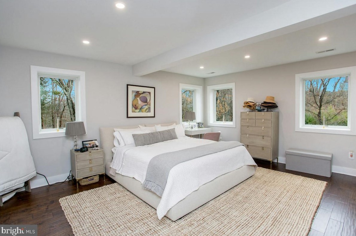 976 Washington Crossing Rd, Upper Makefield PA  18940-2712 exterior