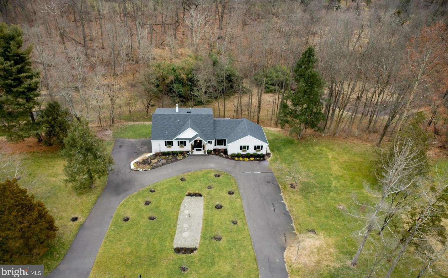 976 Washington Crossing Rd, Upper Makefield PA  18940-2712 exterior