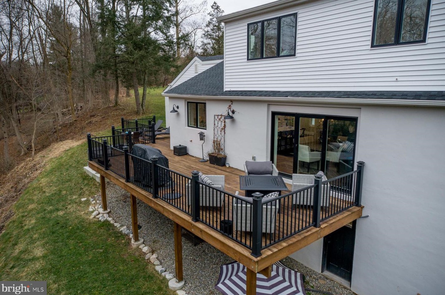 976 Washington Crossing Rd, Upper Makefield PA  18940-2712 exterior