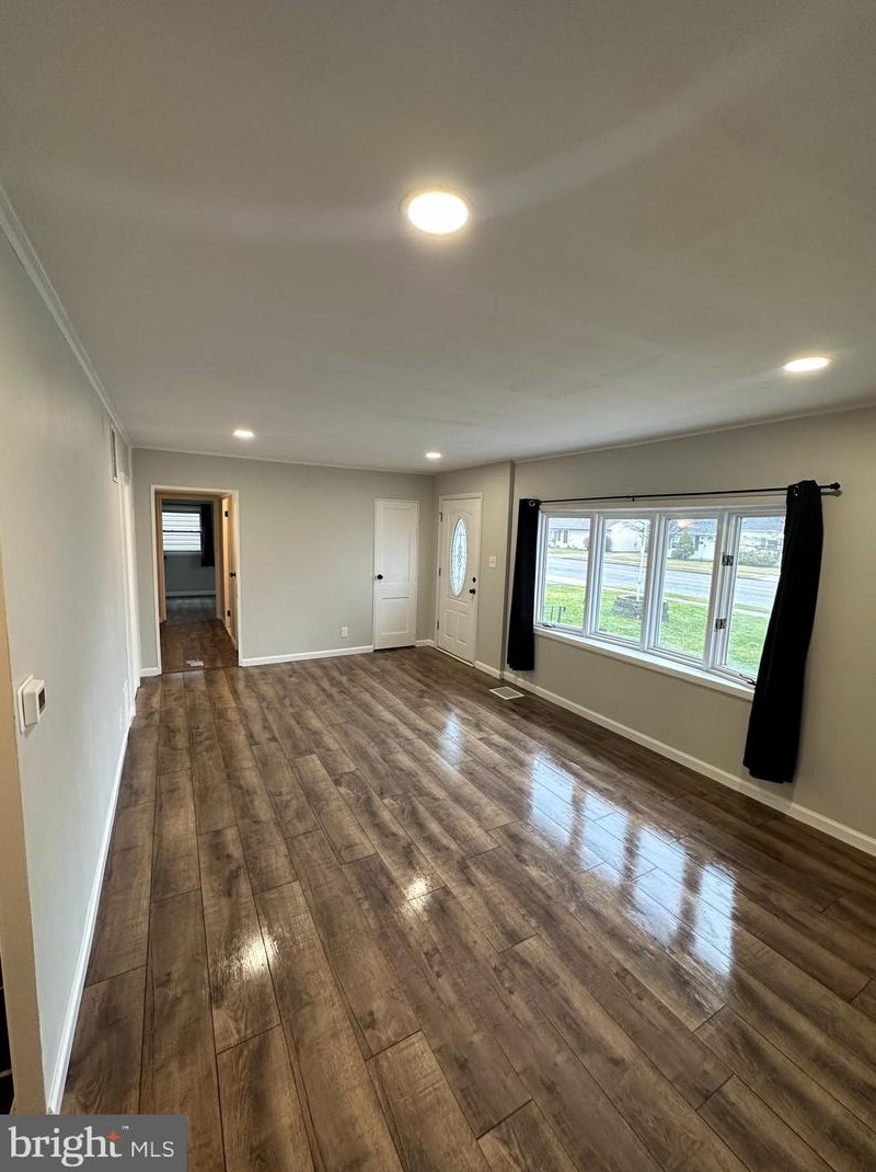 211 N Olds Blvd, Fairless Hills, PA 19030