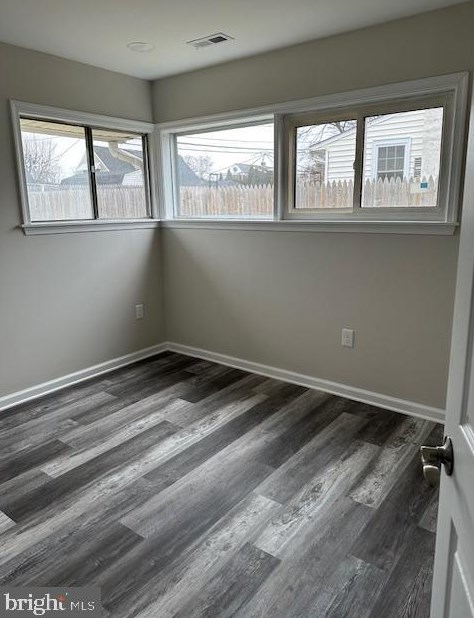 43 Towpath Rd, Levittown, PA 19056
