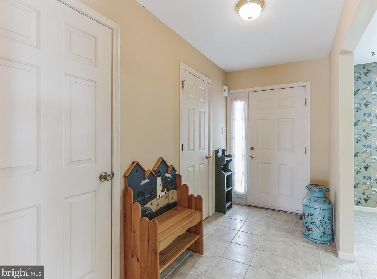 2 Bryant Dr, Perkasie, PA 18944