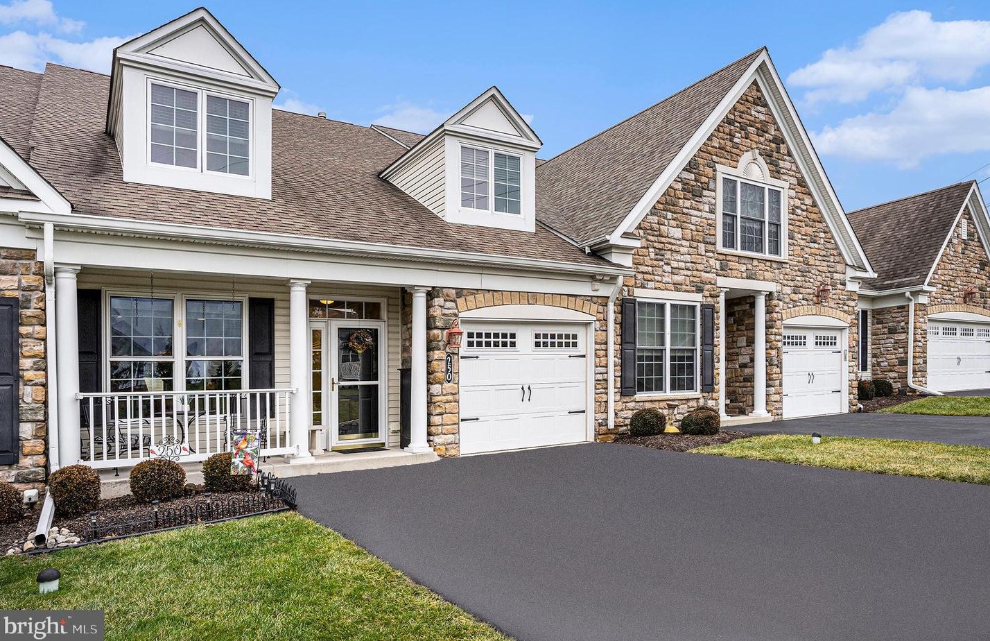 250 Reagan Dr, Sellersville, PA 18960-1666