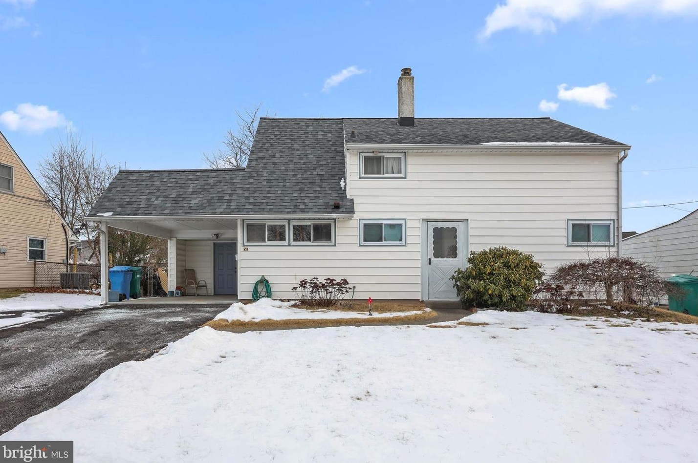23 Wildflower Rd, Levittown, PA 19057-3209