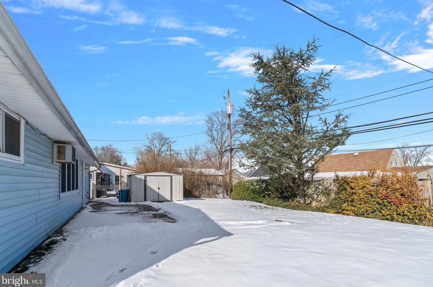 25 Ruby Ln, Levittown PA  19055-1430 exterior