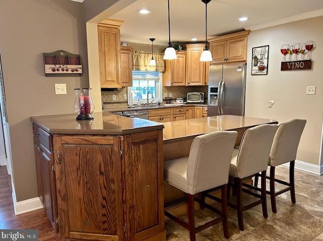 56 Valley Rd, Levittown PA  19057-4202 exterior