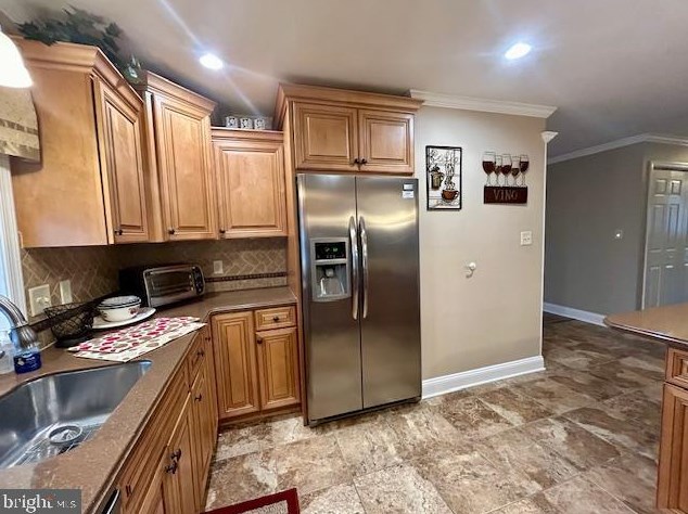 56 Valley Rd, Levittown PA  19057-4202 exterior