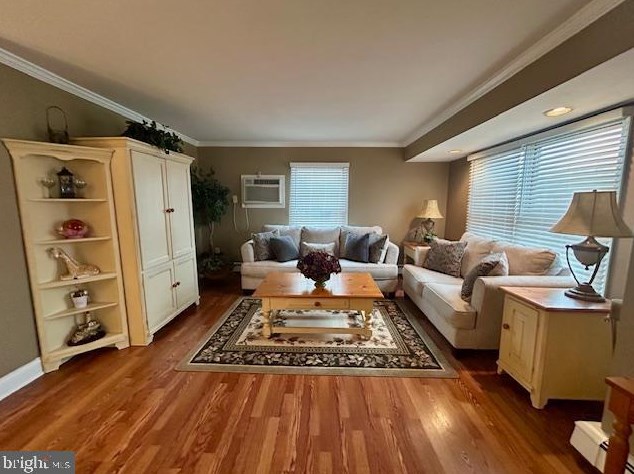 56 Valley Rd, Levittown PA  19057-4202 exterior