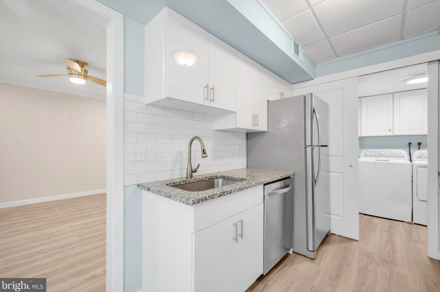 208 Saratoga Ct, Warminster PA  18974-2091 exterior