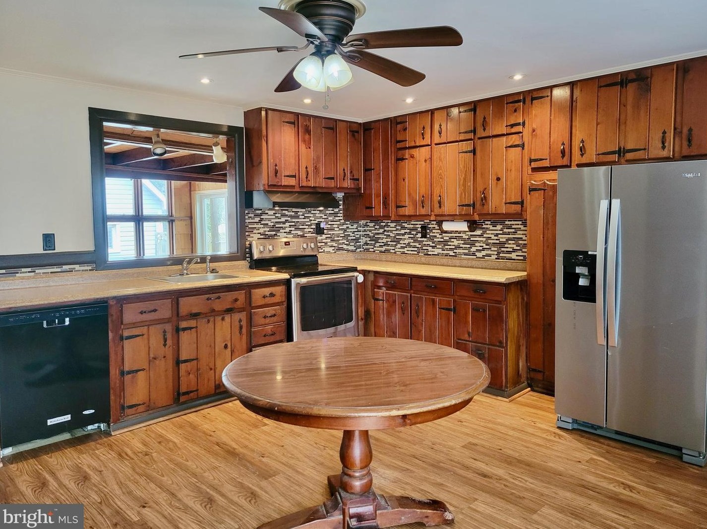 1958 Scott St, Langhorne, PA 19053-3445
